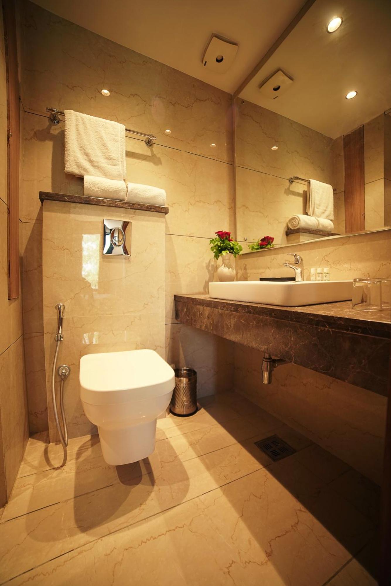 Treehouse London Street Amritsar Hotel Exterior photo